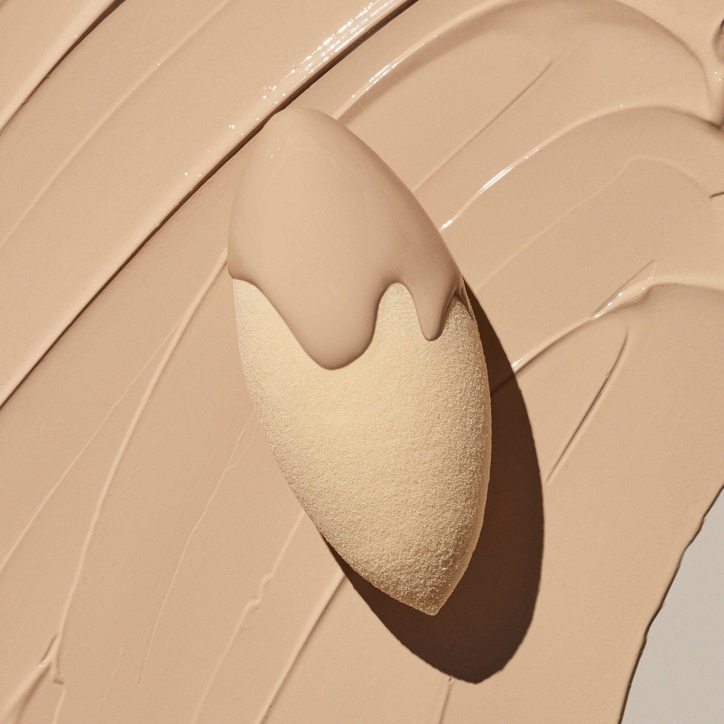 camo-concealer-sponge-x5 07312020_CamoSponge_009_IGF.jpg