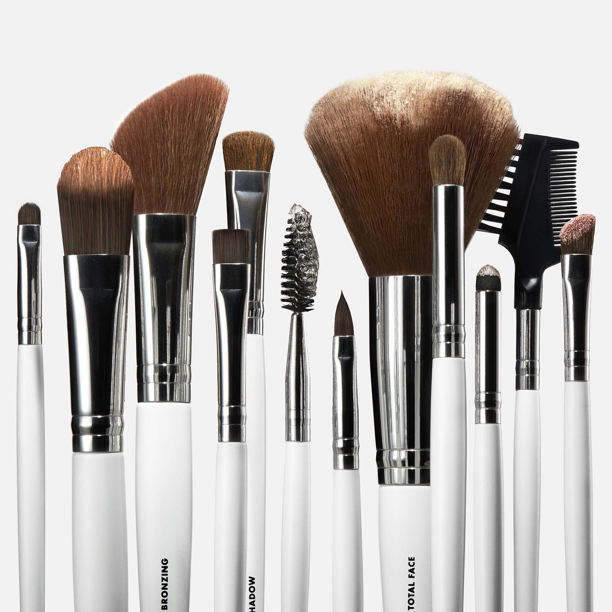 professional-set-of-12-makeup-brushes-k7 040523_SL_12PieceBrushKit_0001_FocusStack01_FINAL_RGB_IGF.jpg