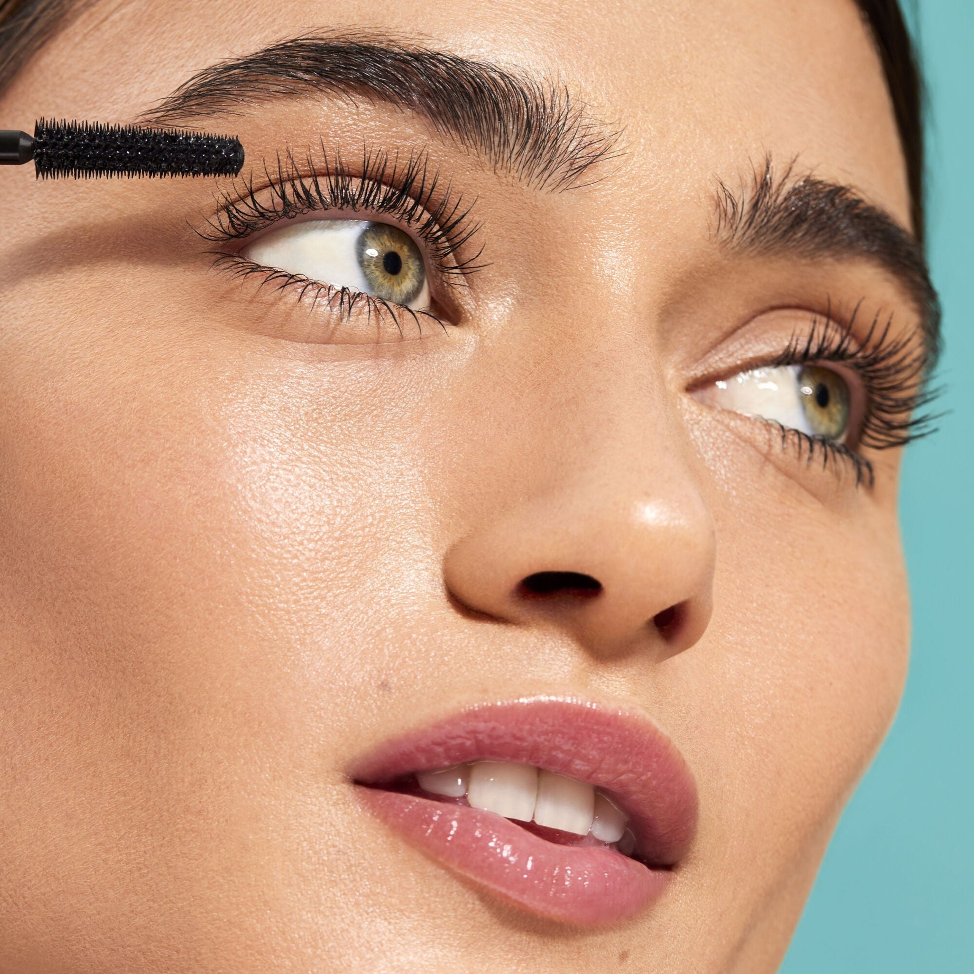lash-xtndr-mascara-i2 060623_Lexi_LashXtndr_Look1_093_v4_RGB_IGF.jpg