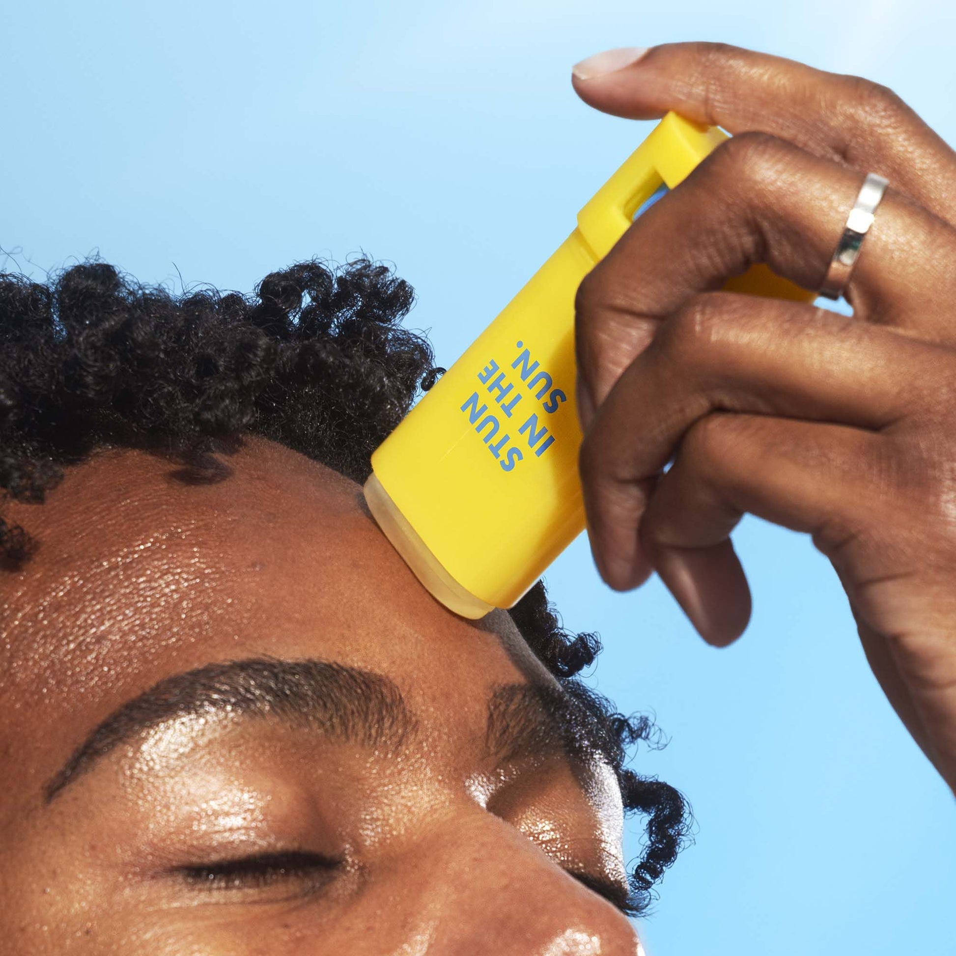 suntouchable-invisi-stick-spf-50-d7 060624_Mikel_InvisiStick_0107_v2_IGF.jpg