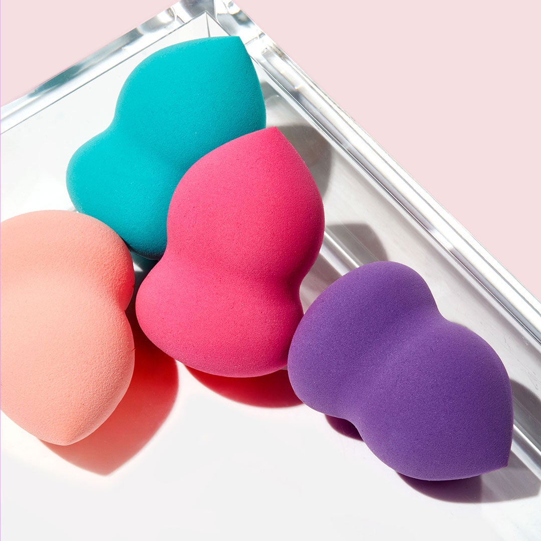 blending-sponge-peach-v4 0619_SocialIGF_Sponges4.jpg