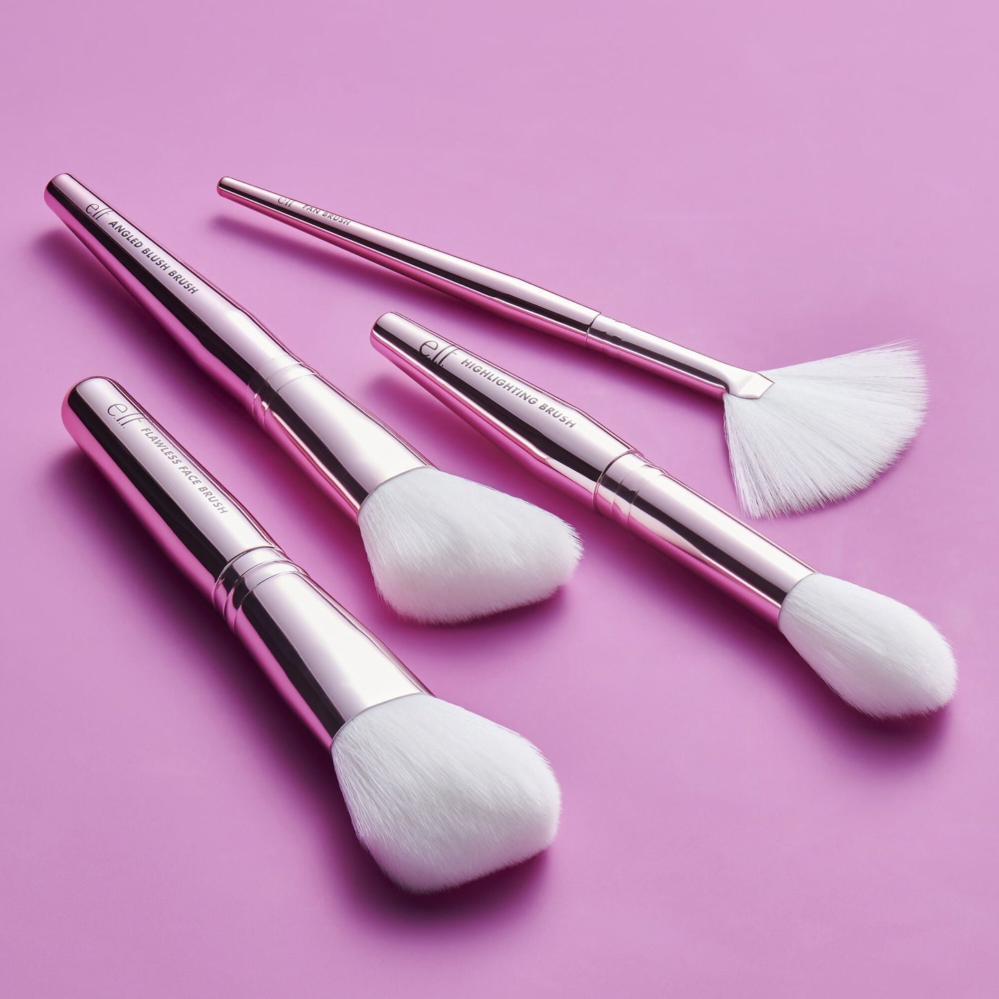 blush-bronzer-and-highlighter-brush-set-u6 12142020_BlushGlow-BrushKit_0027_FocusBracket-MAIN_V2_IGF.jpg