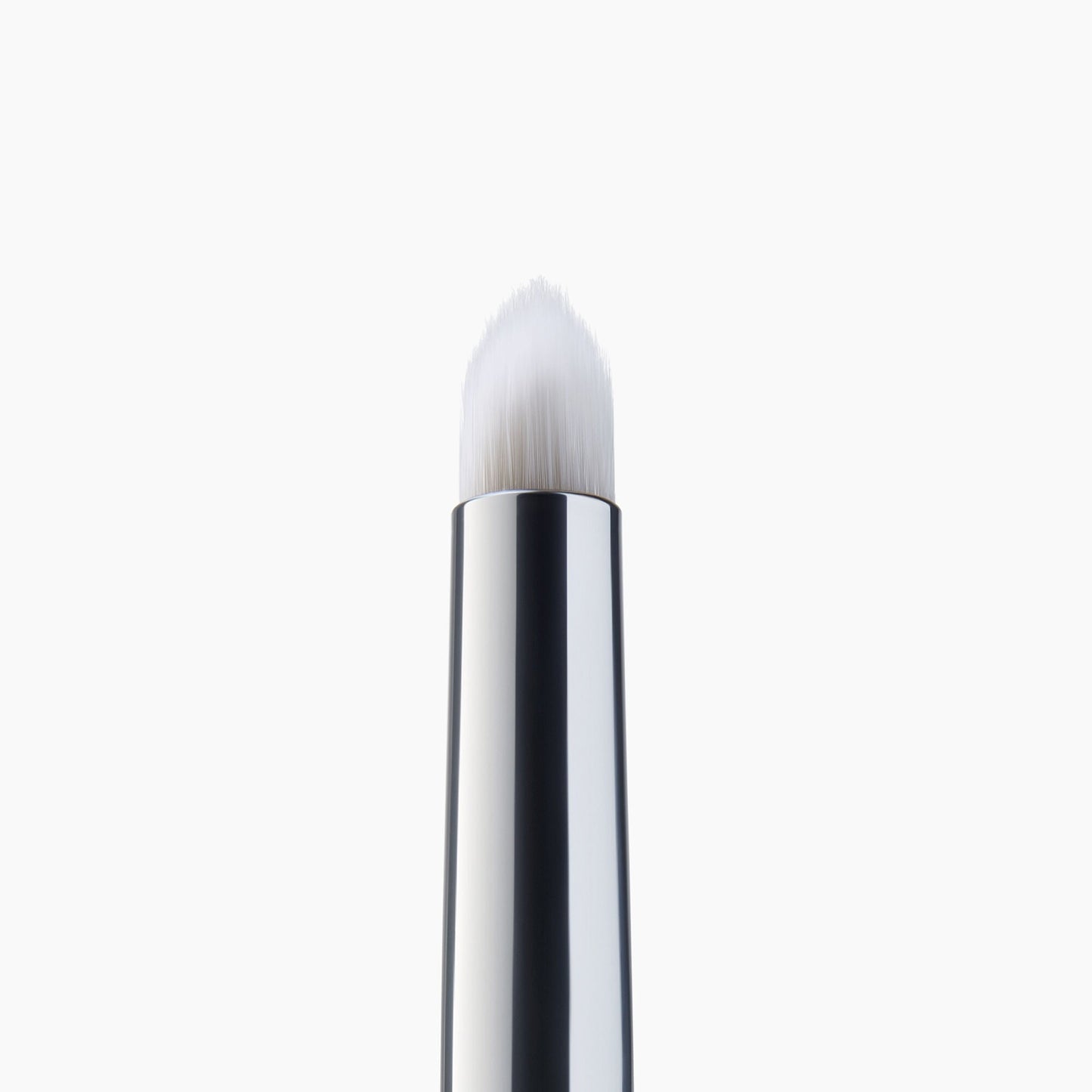 precision-smudge-brush-y1 85311_PrecisionSmudgeBrush_Macro_V2.jpg