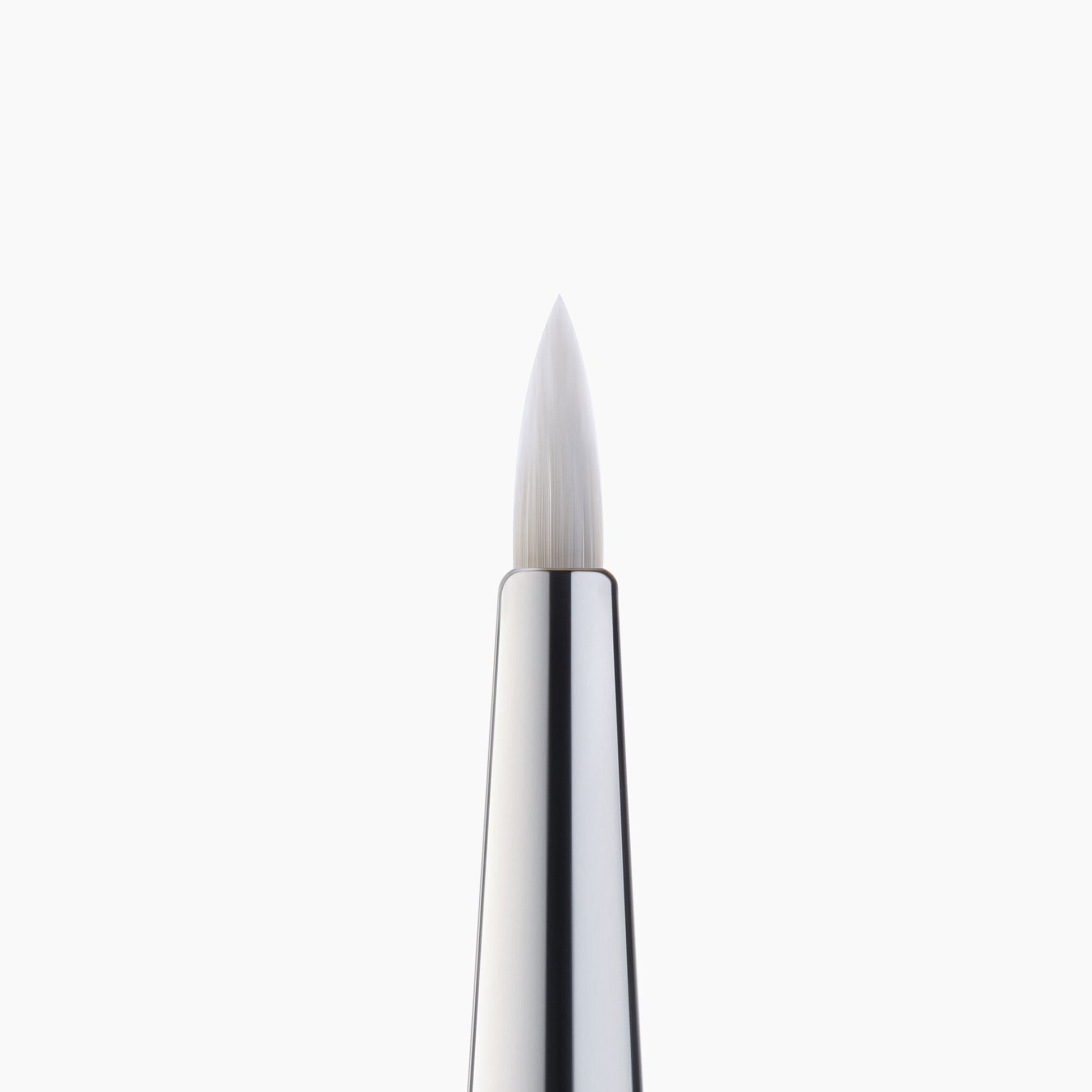 precision-dual-sided-eyebrow-brush-i7 85315_PrecisionEyelinerBrush_Macro_V2.jpg